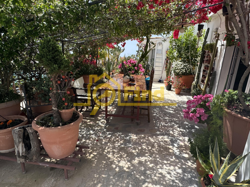 property-img