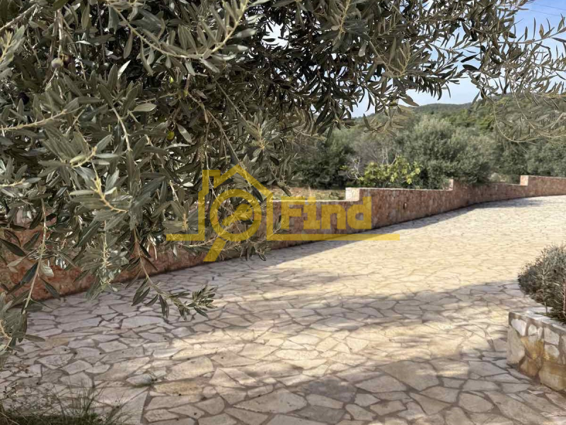property-img