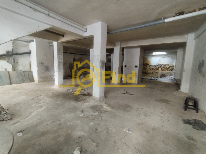 property-4-6885